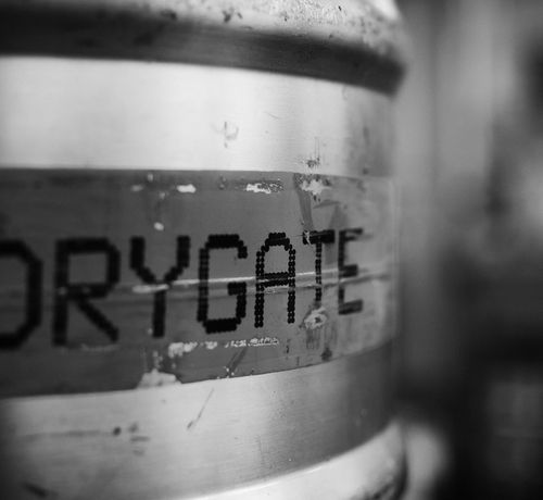 craft-beer-pouring-drygate-brewery